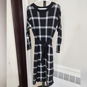 Black and Cream Ann Taylor Knit Dress